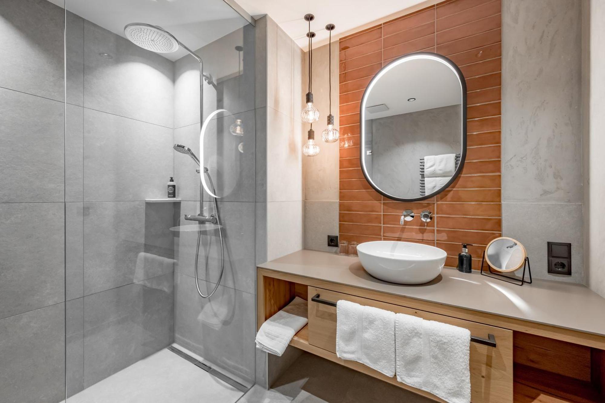 Tilia Living - B&B Mit Dem Komfort Eines Kleinen, Feinen Hotels Риед им Оберинтал Екстериор снимка