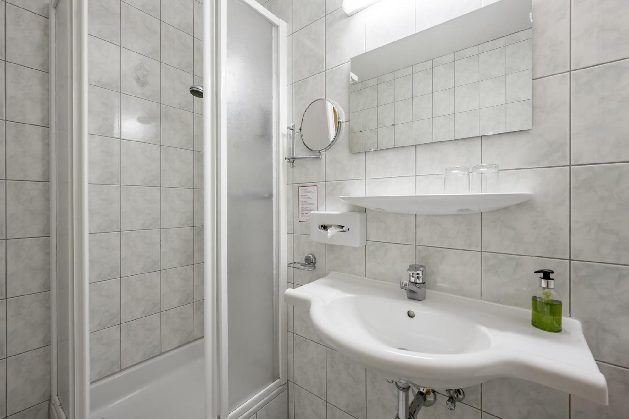 Tilia Living - B&B Mit Dem Komfort Eines Kleinen, Feinen Hotels Риед им Оберинтал Екстериор снимка
