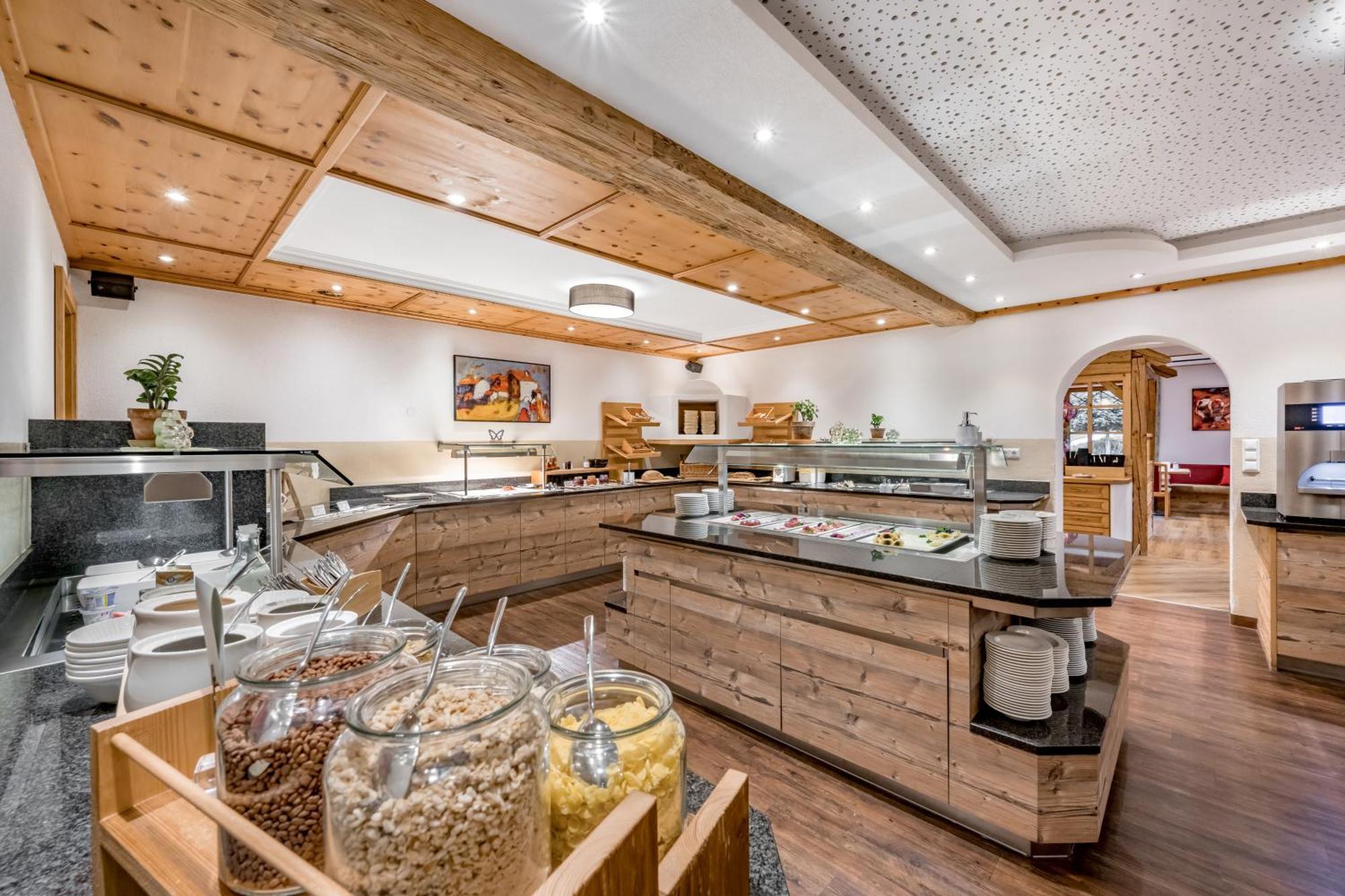 Tilia Living - B&B Mit Dem Komfort Eines Kleinen, Feinen Hotels Риед им Оберинтал Екстериор снимка